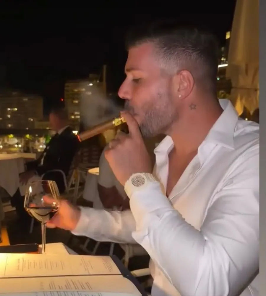 לקוח אנונימי